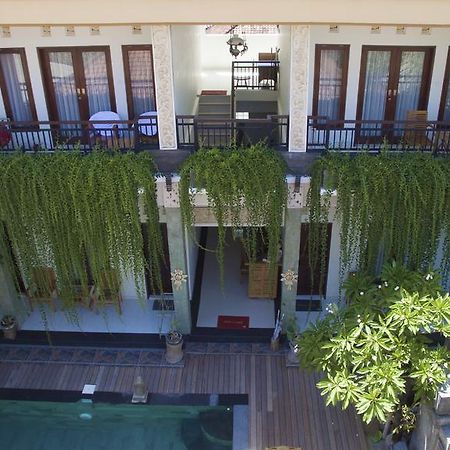 Pujihouse One Apartment Легиан Екстериор снимка
