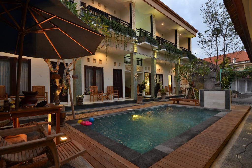 Pujihouse One Apartment Легиан Екстериор снимка