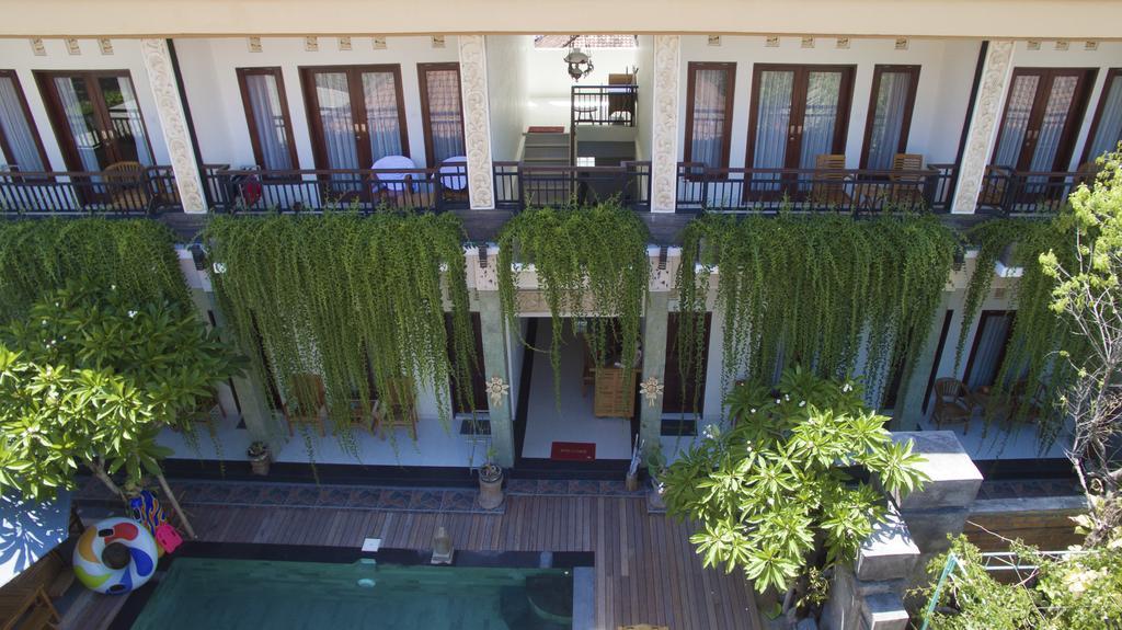 Pujihouse One Apartment Легиан Екстериор снимка